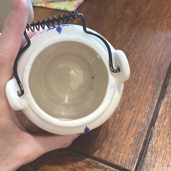 Vintage Japan Blue Onion Ceramic Bowl  Metal Handle with Floral Design. EUC. - Picture 4 of 13